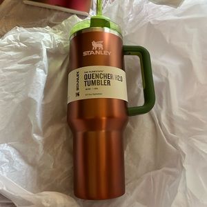 Lainey Wilson - Watermelon Moonshine - Stanley Cup